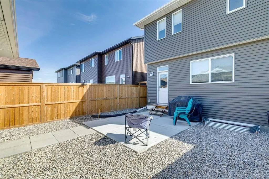 93 Wolf Gate — photo 3