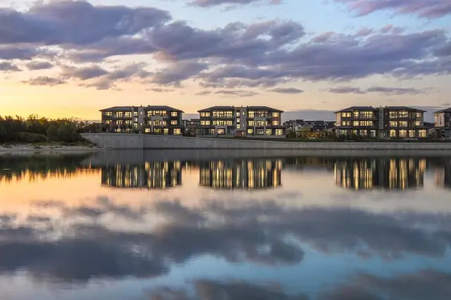 170 Marina Cove SE #302
