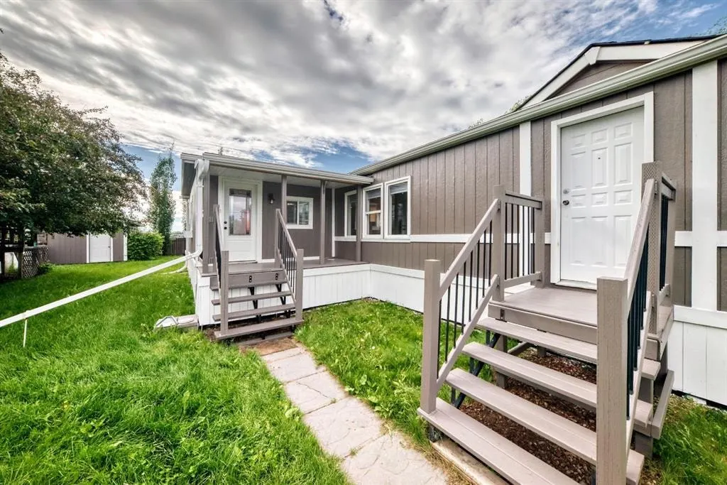 4716 41 Street Crescent — photo 3