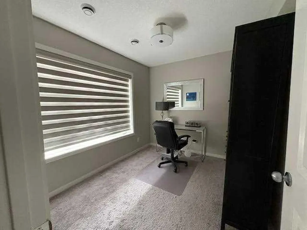 202 EVANSRIDGE Park NW — photo 3