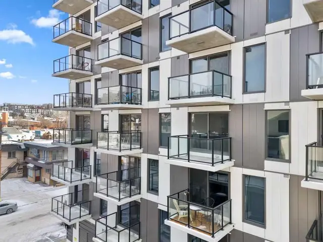 123 4 Street NE #405