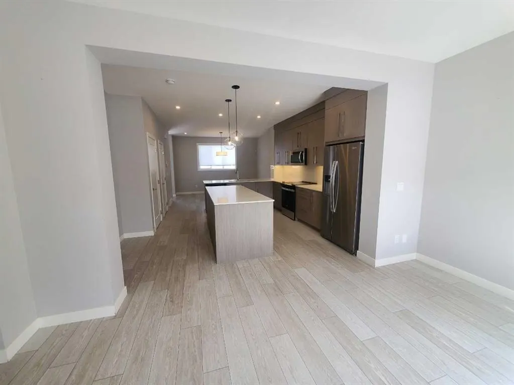 1045 West Lakeview Drive — photo 3