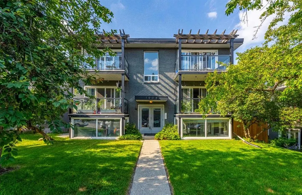 1908 28 Avenue SW #301 — photo 2
