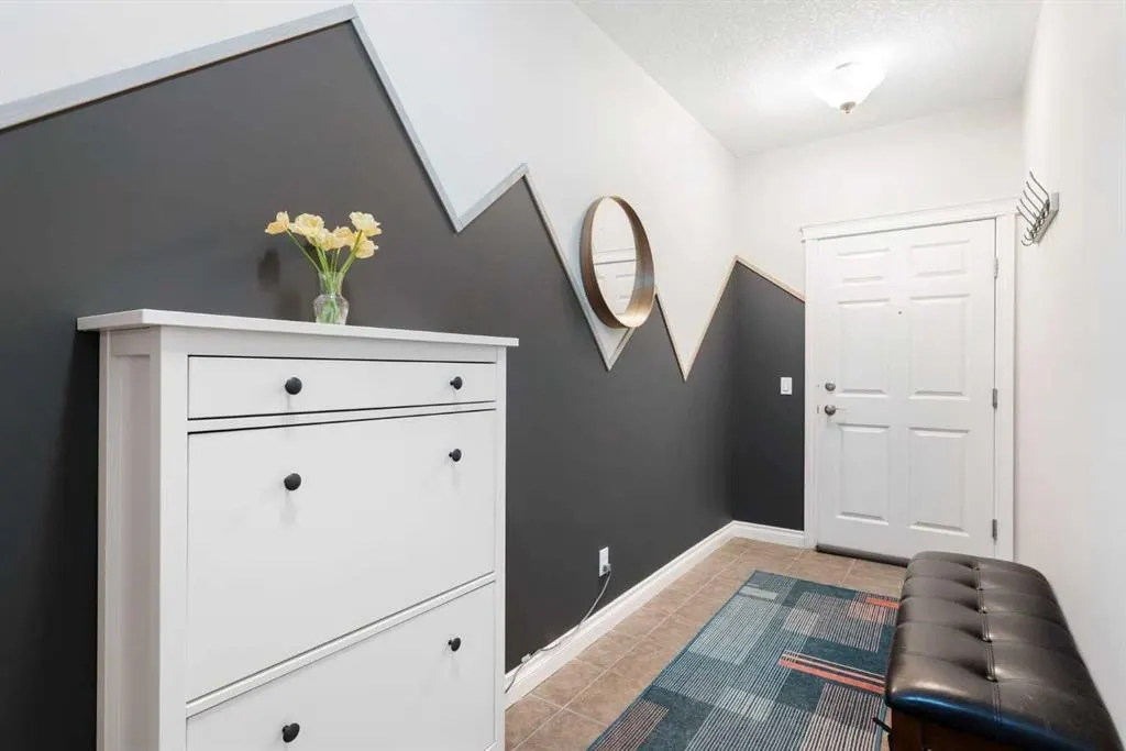 24 Hemlock Crescent SW #4208 — photo 3