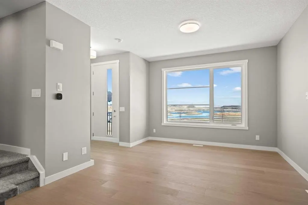 656 Sora Boulevard SE — photo 2