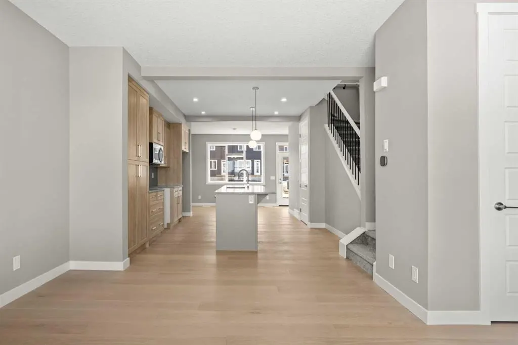 656 Sora Boulevard SE — photo 3