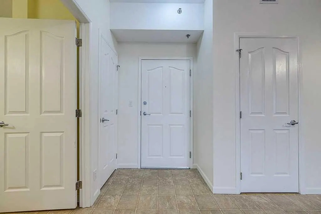 5040 53 Street #413 — photo 2