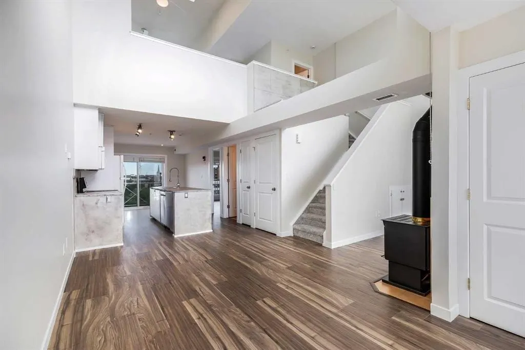 1540 17 Avenue SW #408 — photo 1