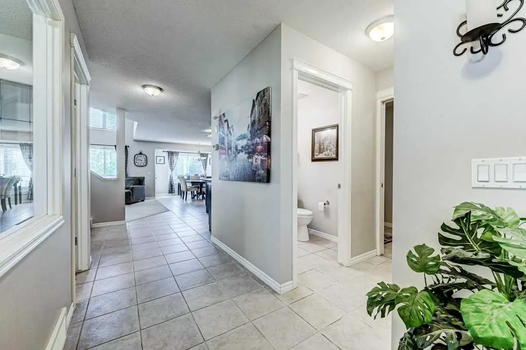 11 Cranfield Link SE — photo 2