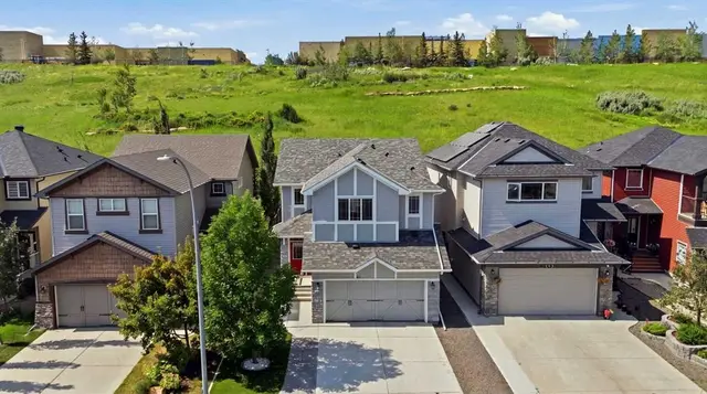80 Sherwood Crescent NW