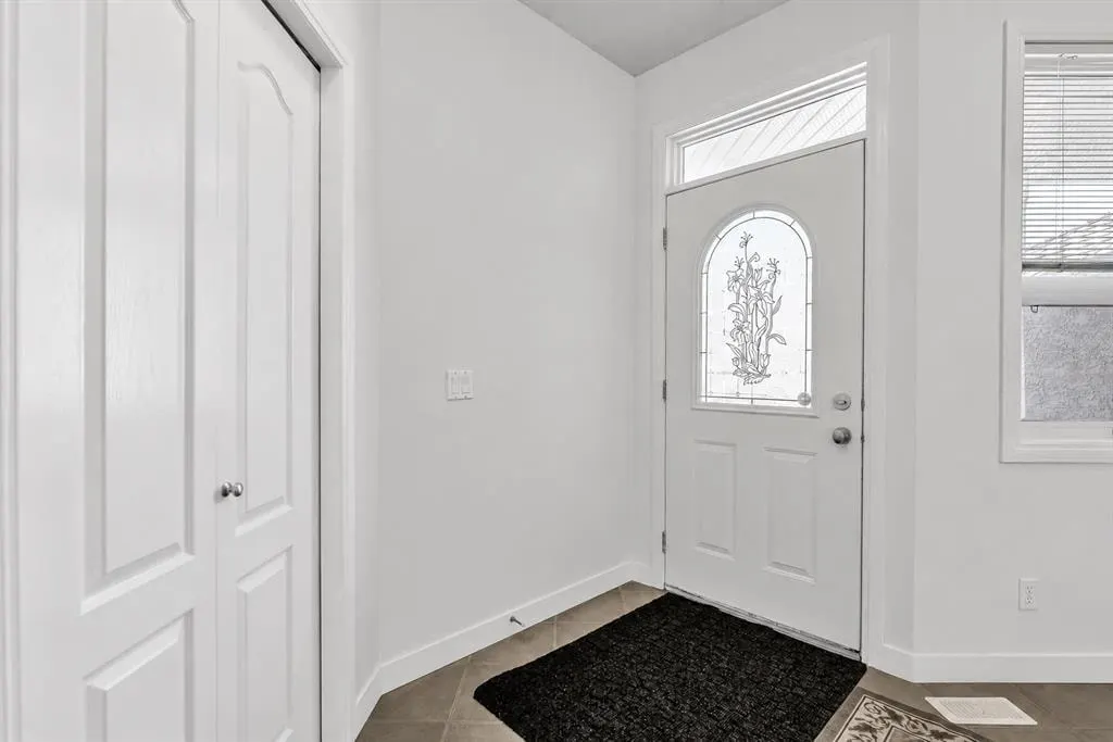 34 Royal Manor NW