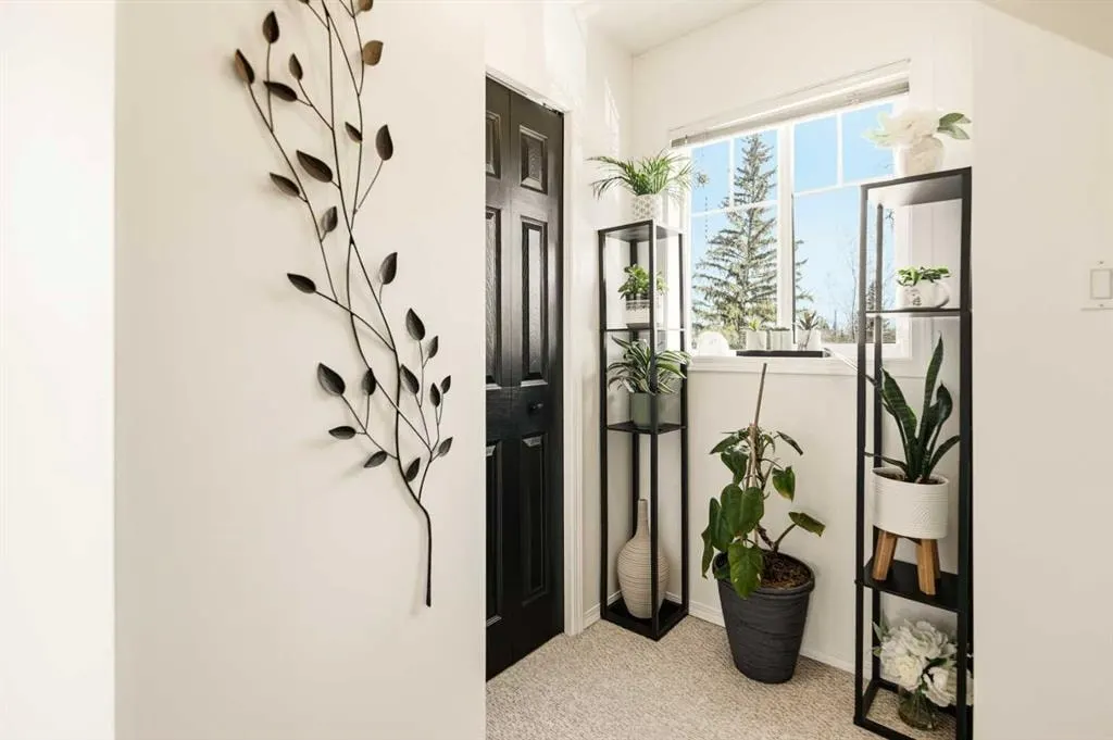 5220 50A Avenue #1205 — photo 3