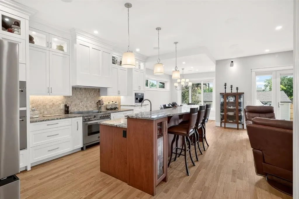 1640 16 Street SE — photo 3