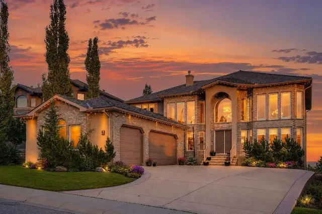 99 Arbour Vista Road NW
