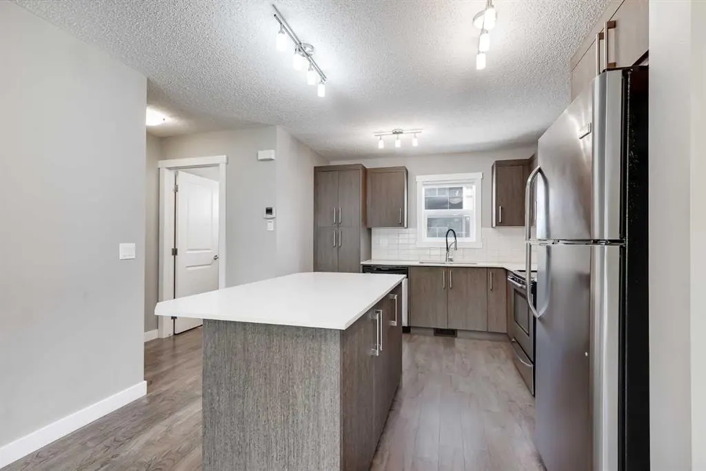 1225 Kings Heights Way SE #606 — photo 3