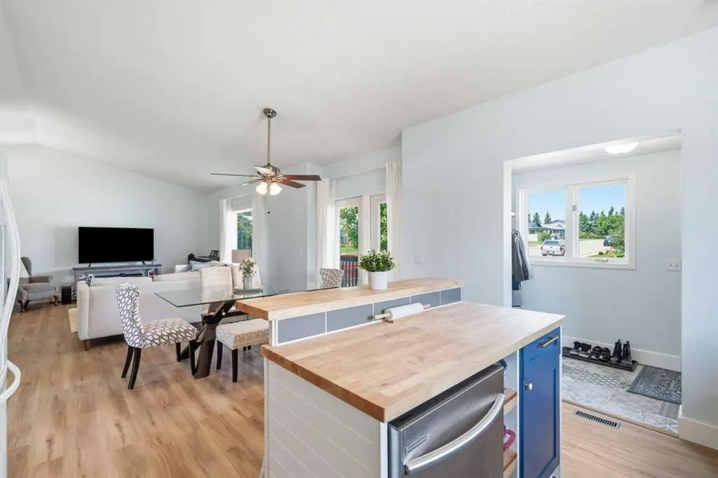 535 Pioneer Drive — photo 3