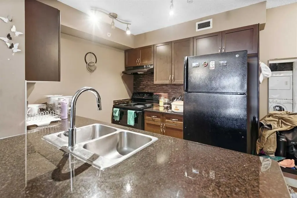 7110 80 Avenue NE #413 — photo 2