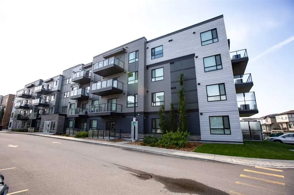 42 Cranbrook Gardens SE #1403 — photo 1