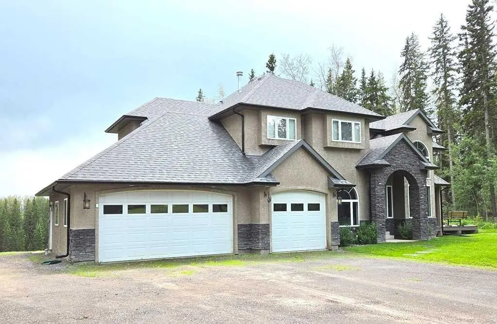 541 Clearwater Estates Crescent — photo 2