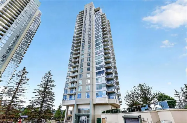 77 Spruce Place SW #801