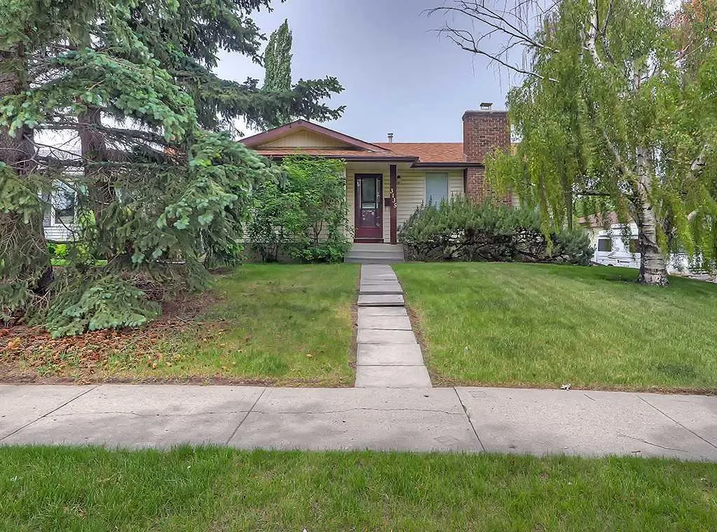 3135 60 Street NE — photo 2