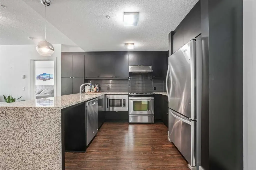 25 Aspenmont Heights SW #111 — photo 2