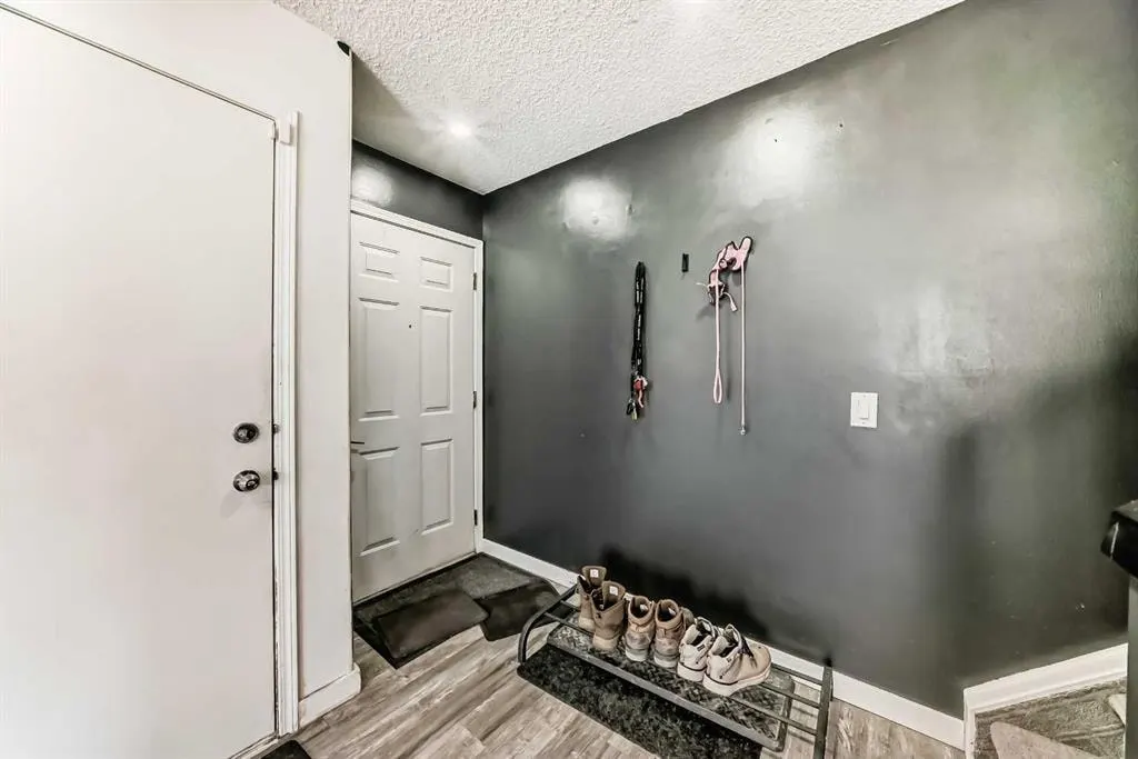 125 Coral Springs Bay NE — photo 3