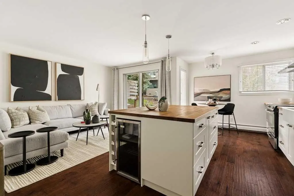 1721 13 Street SW #203 — photo 3