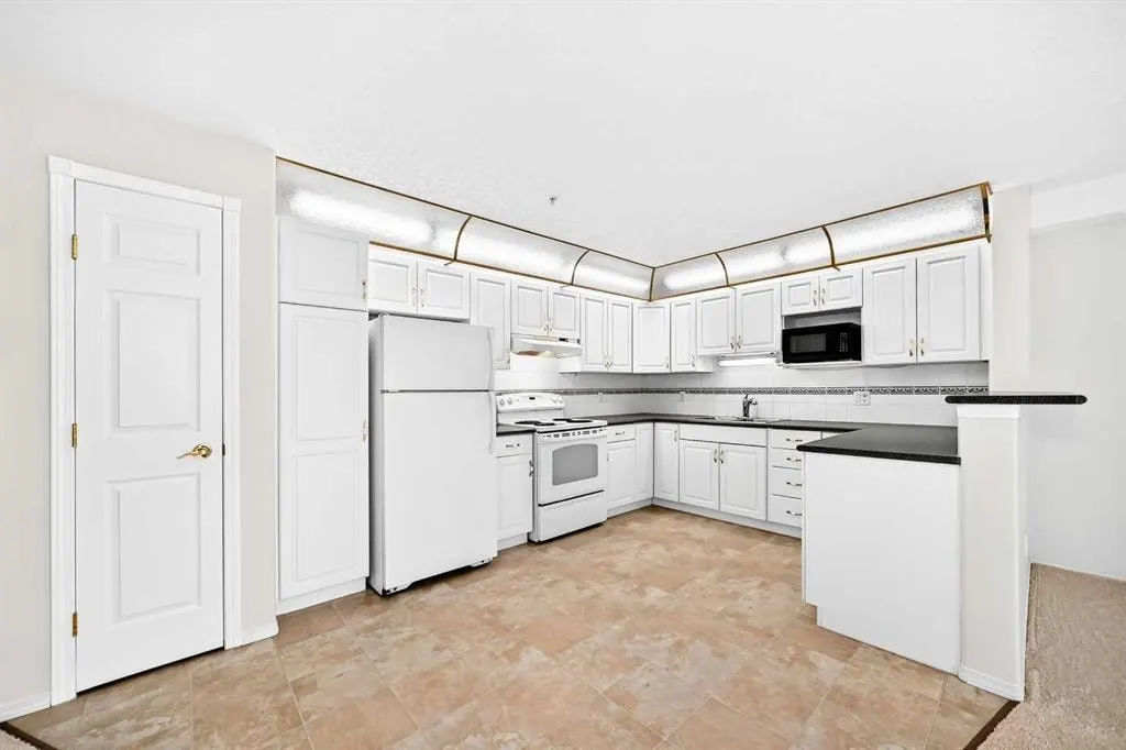 8535 Bonaventure Drive SE #311 — photo 3