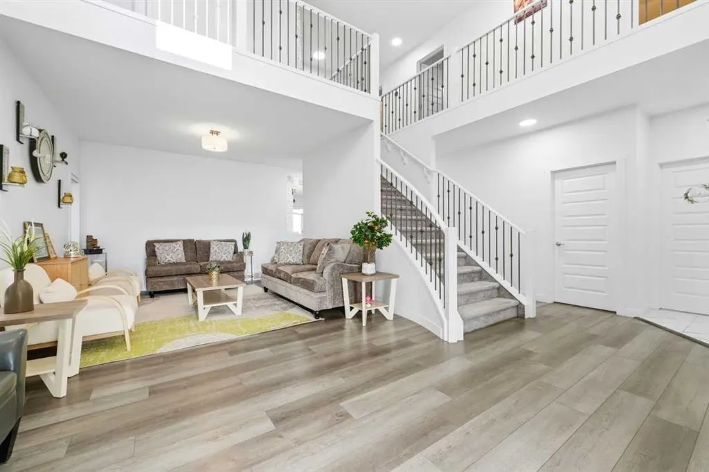 109 Homestead Crescent NE — photo 3