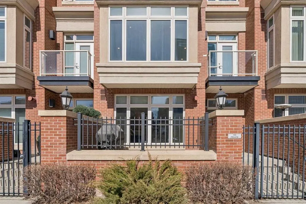 660 Eau Claire Avenue SW #103