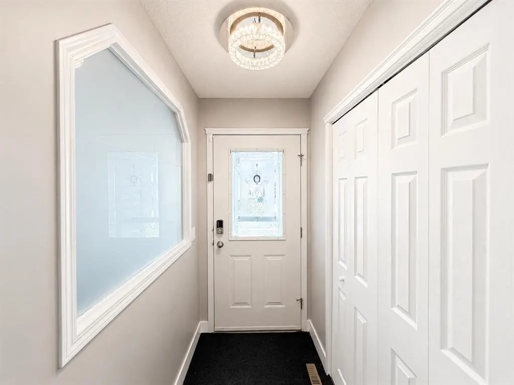 136 Saddlecreek Terrace NE — photo 2