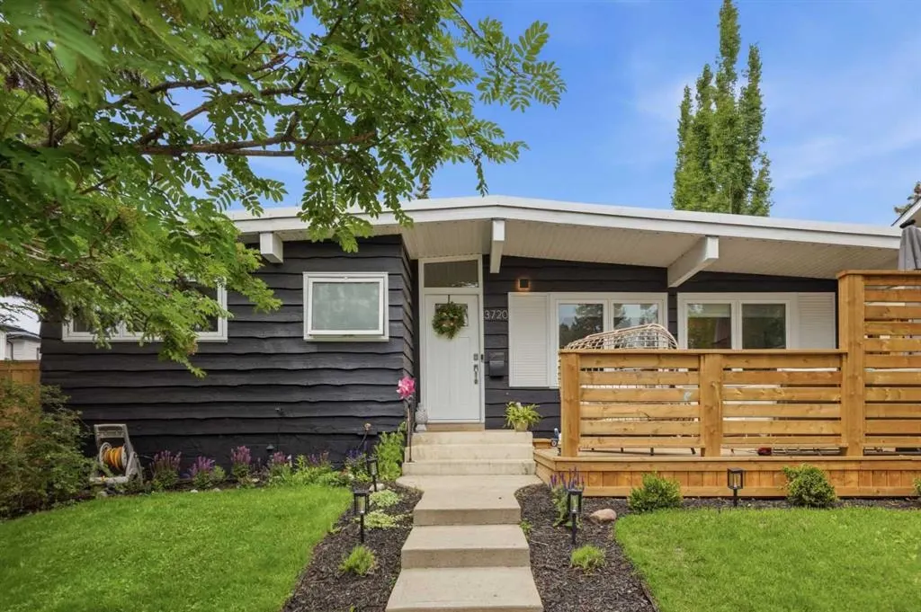 3720 58 Avenue SW — photo 2