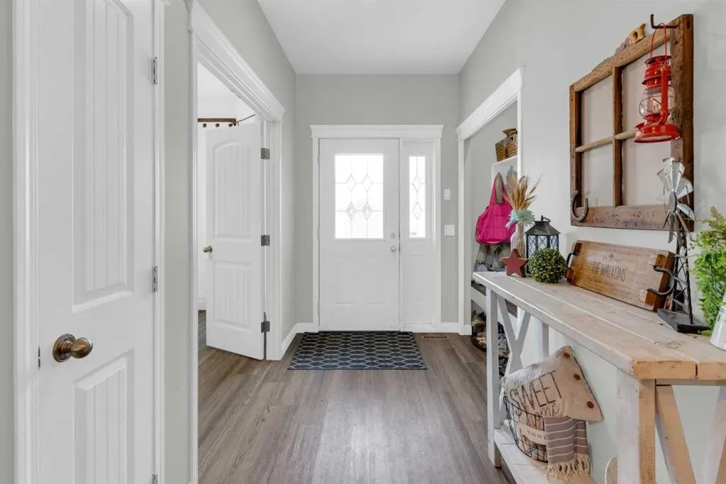 136 Allen Crescent — photo 3