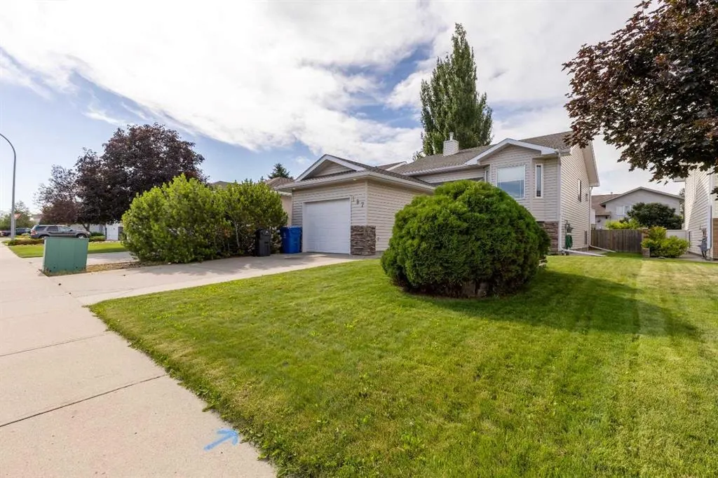 187 Cougar Way N — photo 2