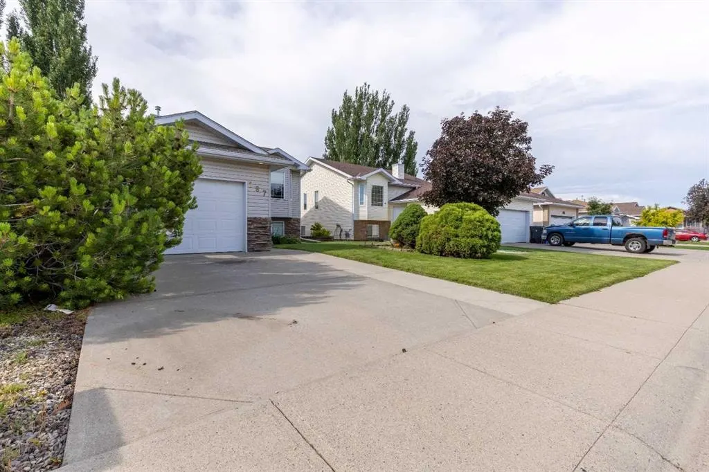 187 Cougar Way N — photo 3