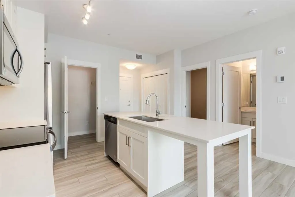 500 Auburn Meadows Common SE #107 — photo 3
