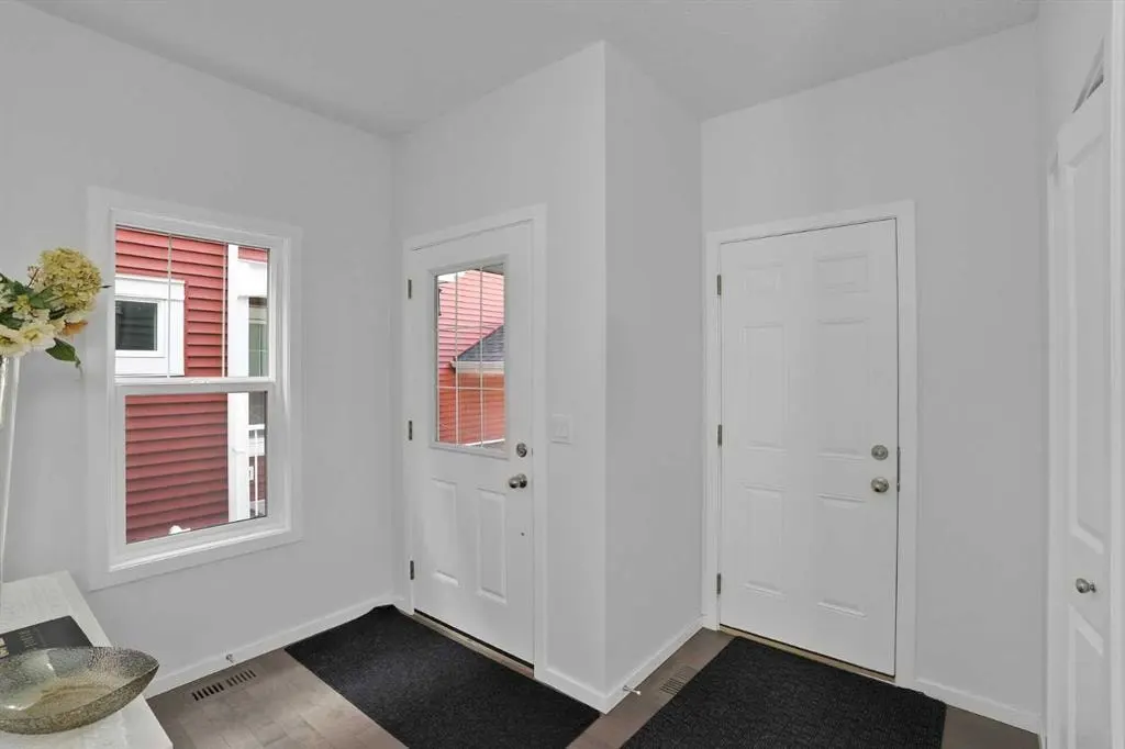 48 Sundown Common — photo 3