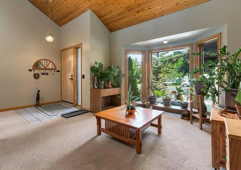 224 Edgedale Drive NW — photo 3