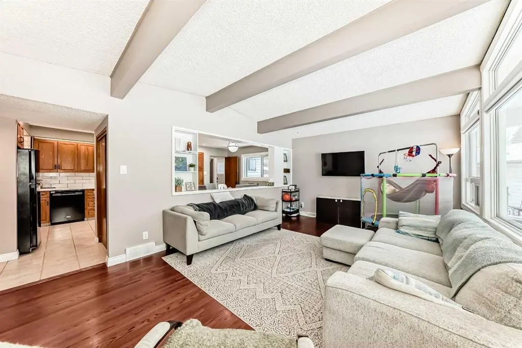 8043 Elbow Drive SW — photo 2
