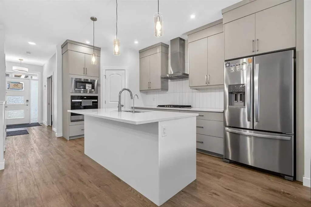 55 Herron Street NE — photo 1