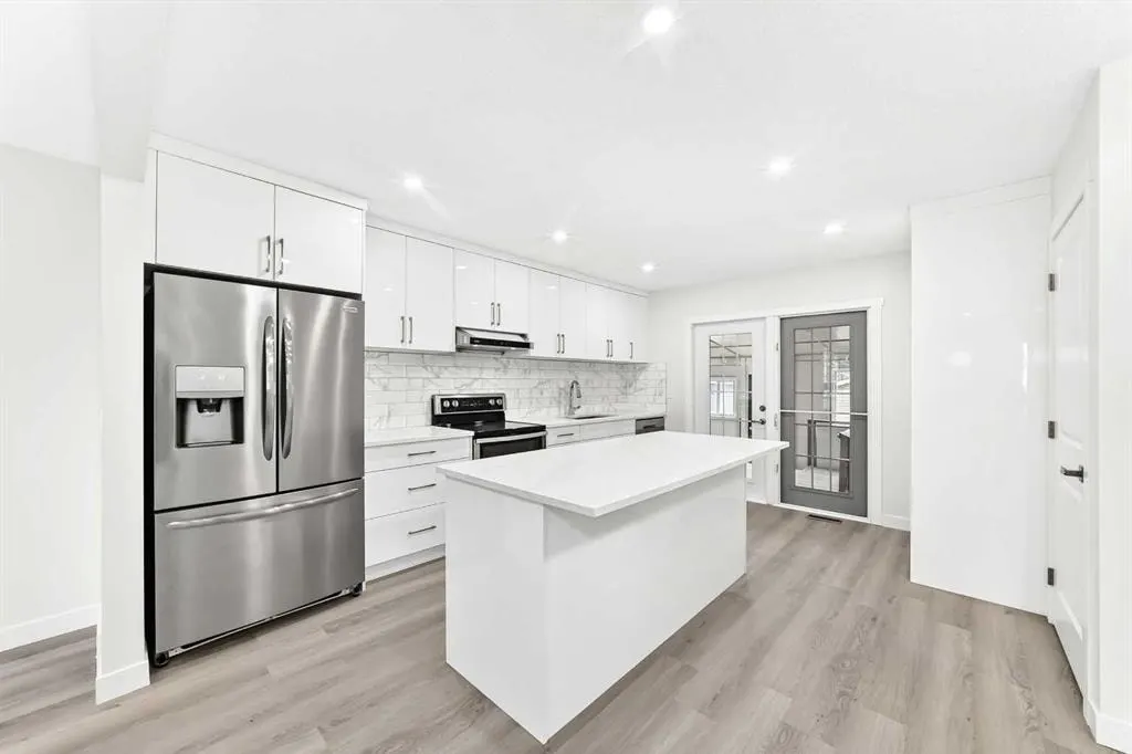 3319 Radcliffe Drive SE — photo 3