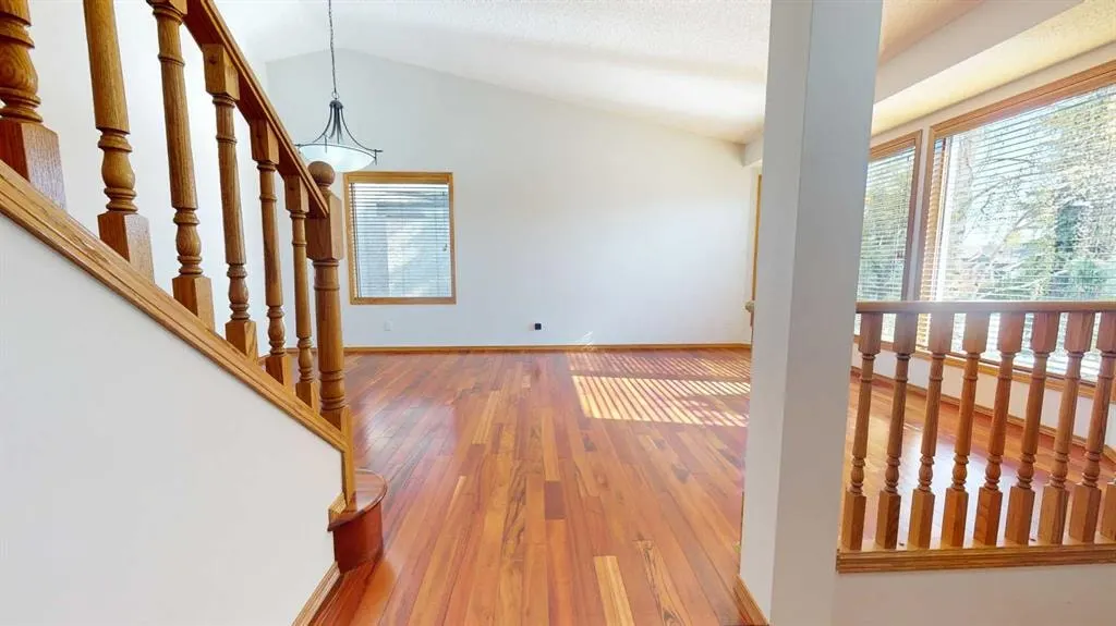 60 Sunmeadows Court SE — photo 3