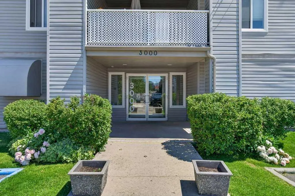 604 8 Street SW #3301 — photo 3