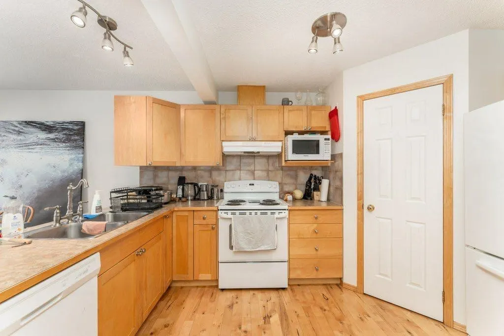 809 Wilson Way #3 — photo 3