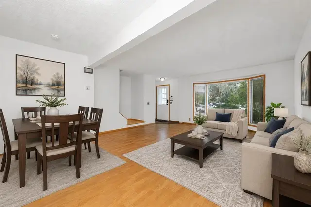 78 Queen Anne Close SE