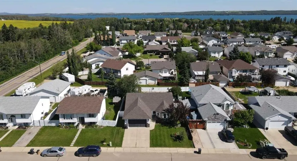 5 Westwood Crescent — photo 2