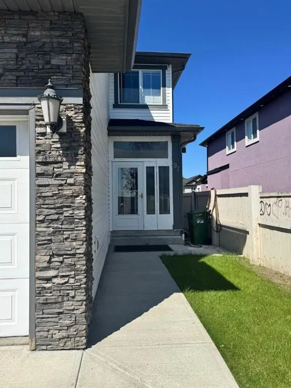 97 Taralake Manor NE — photo 1