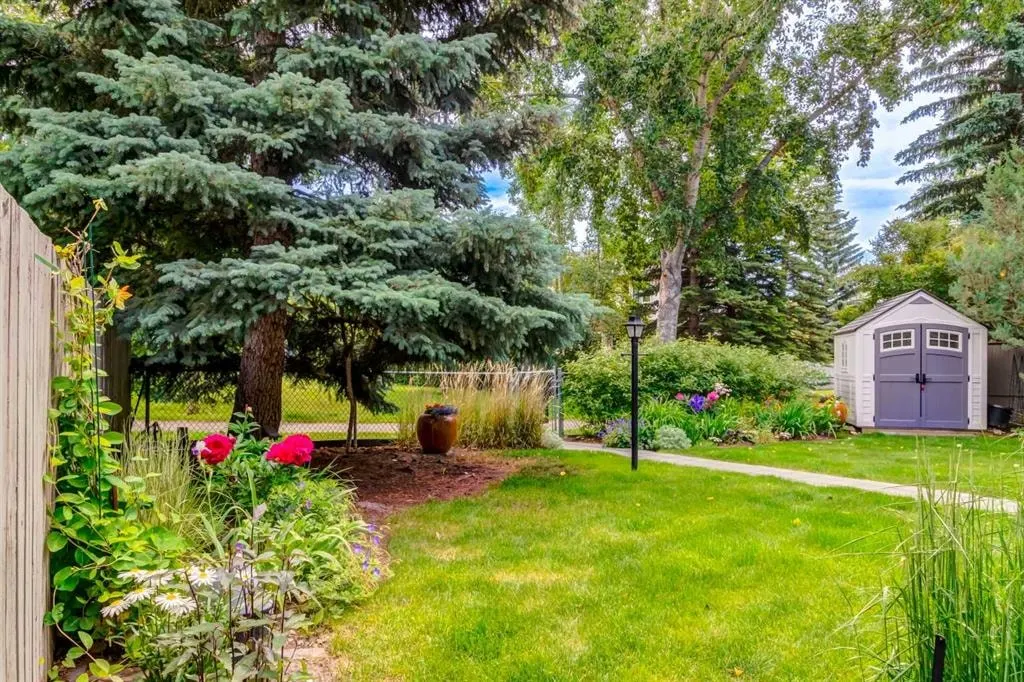 367 Woodbriar Circle SW — photo 3
