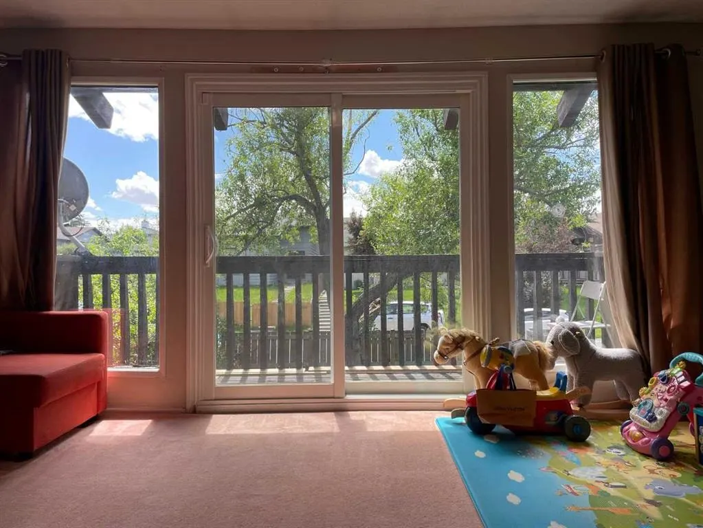153 Bergen Crescent NW — photo 3